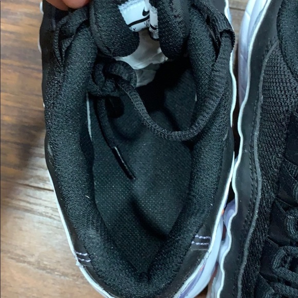 • NIKE AIR MAX ‘95 LE WMNS Black/Total Orange - Picture 9 of 16